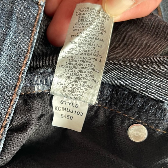 DKNY Dark Wash Jeans - Size 4 - Picture 13 of 13